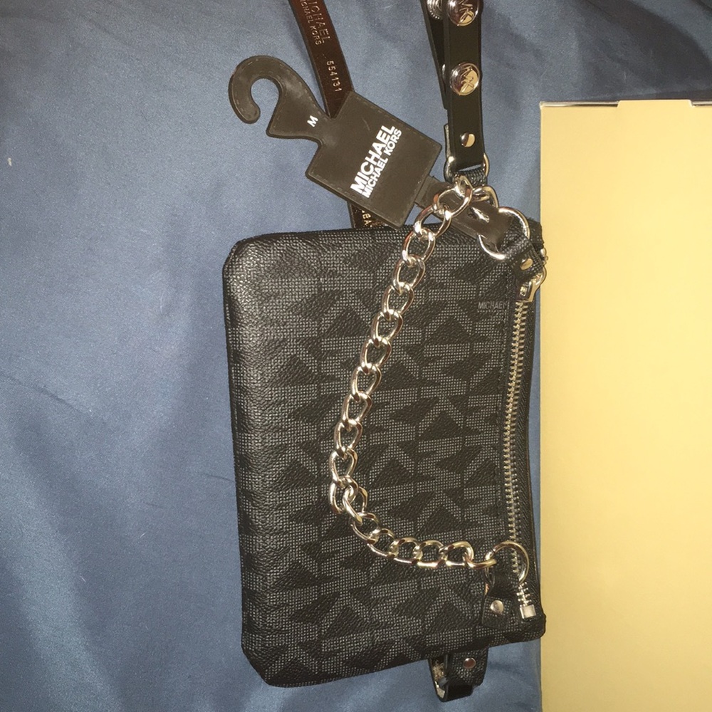 Michael Kors Fanny Pack Belt Bag MK Logo Black M